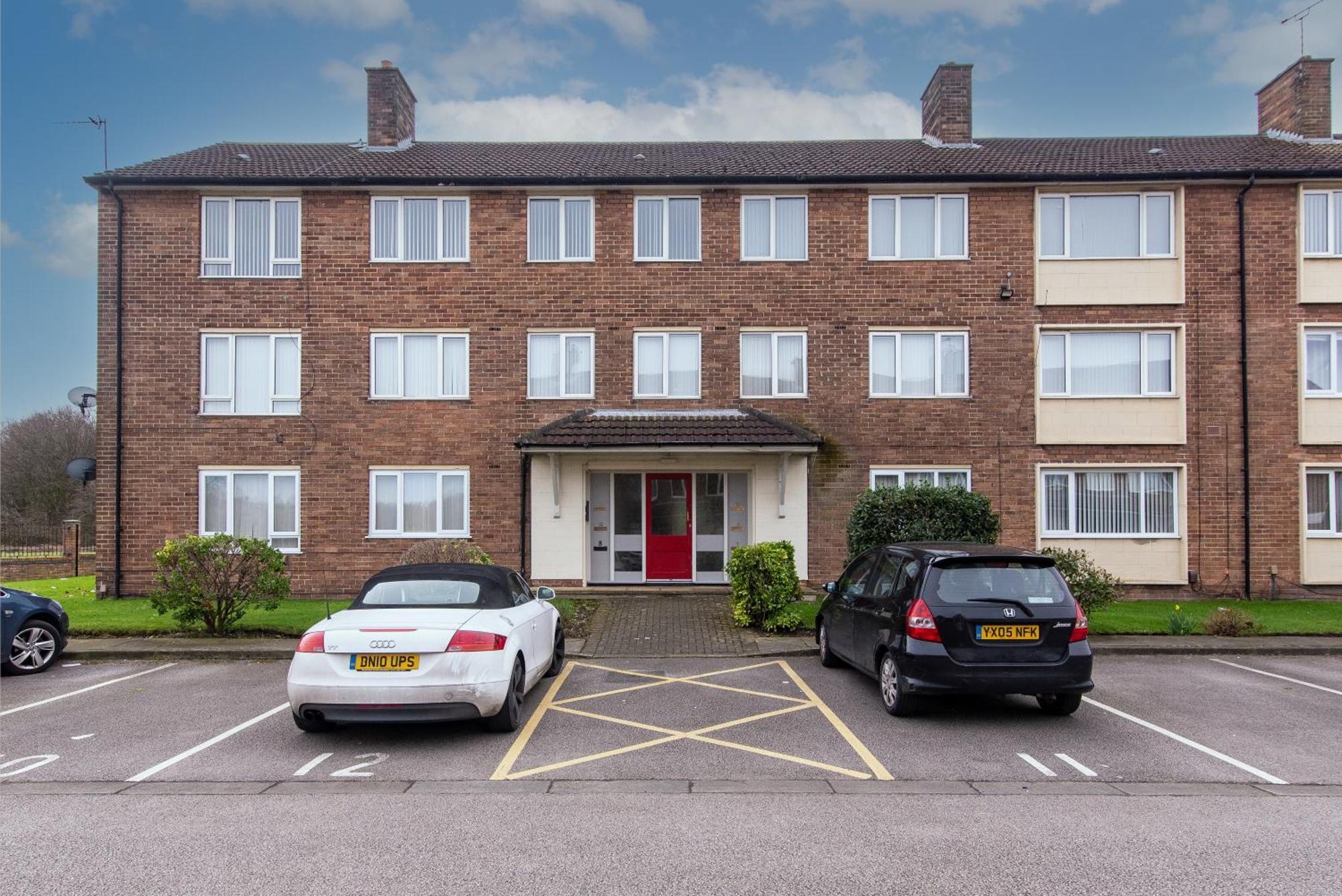 3 Bed Apartment - Perfect For Contractors Near Liverpool Airport Hale  Экстерьер фото